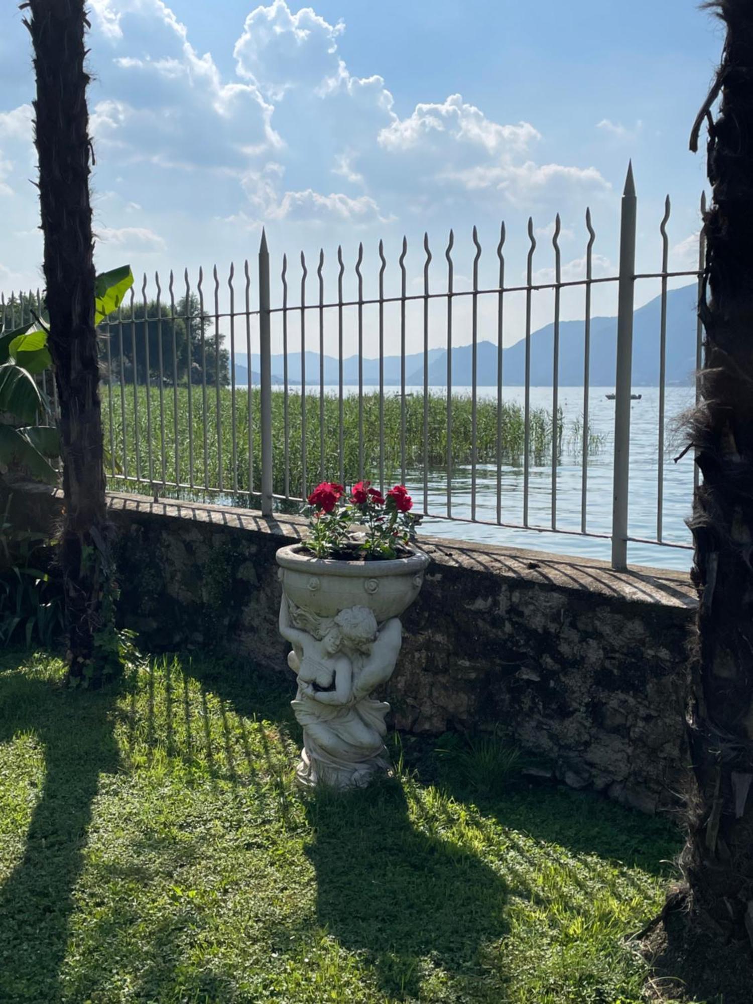 Villa Franca Pilzone Luaran gambar