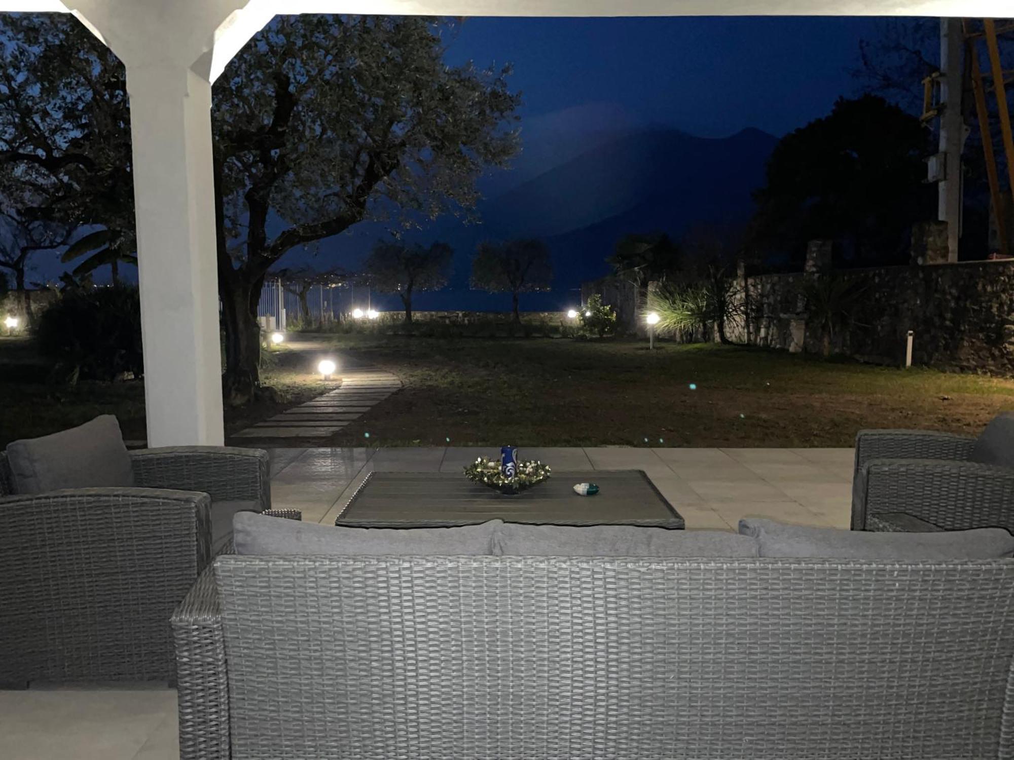 Villa Franca Pilzone Luaran gambar